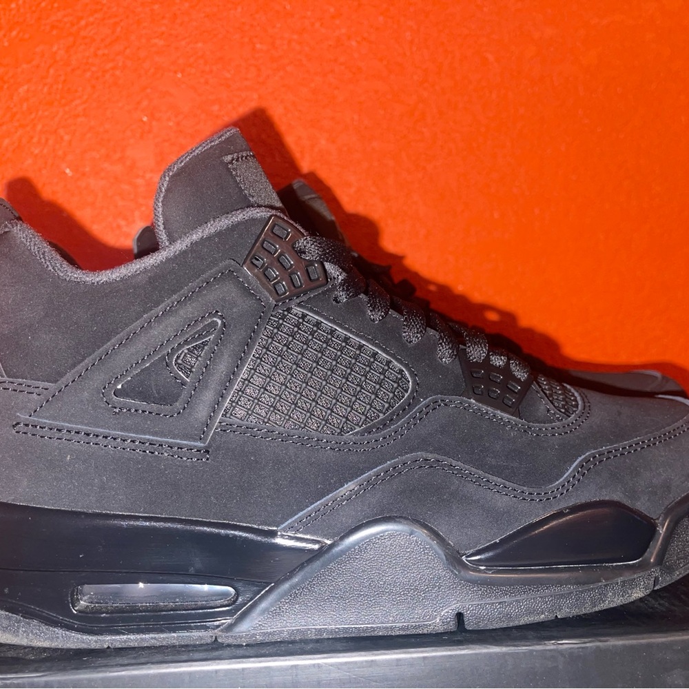 Air Jordan 4 Black Cats Gem